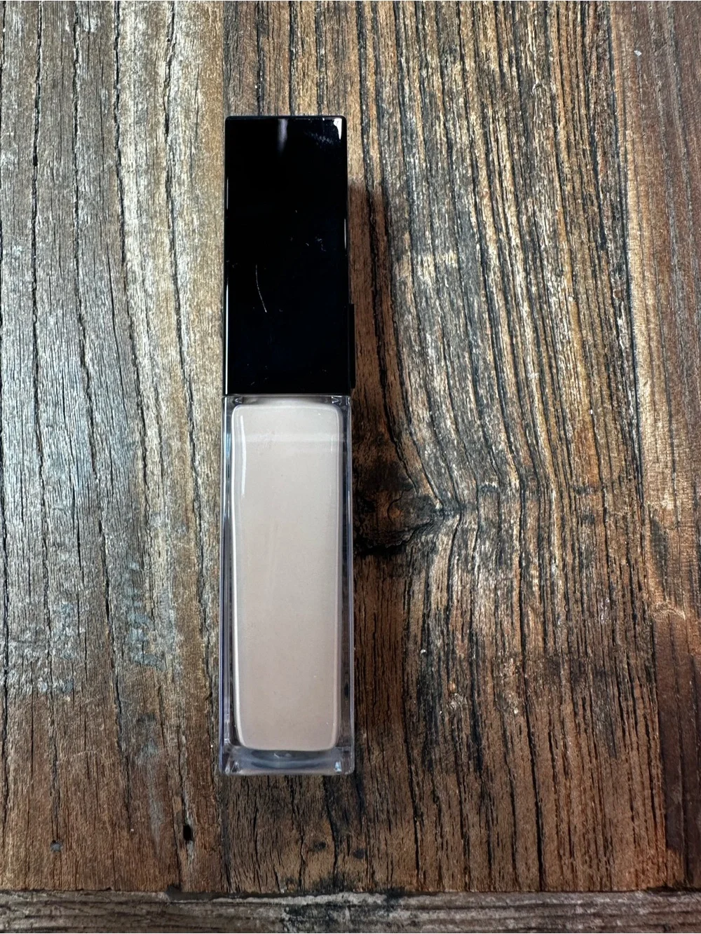 Yves Saint Laurent All Hours Concealer - Pale Beige in Black Cap